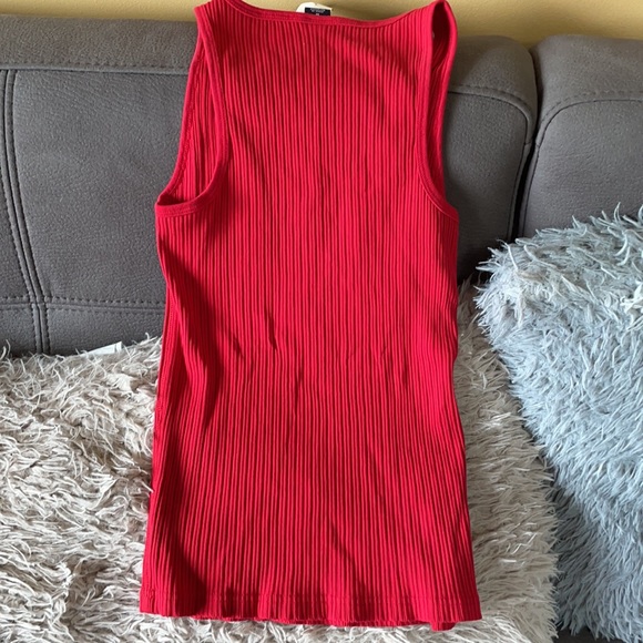 GAP Red Tank Top Size Medium - Picture 5 of 5